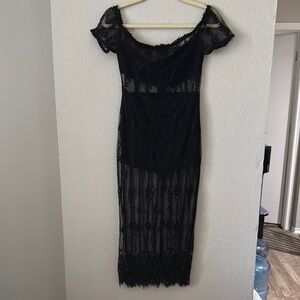 Charlotte Russe Black Off-the-Shoulder Sheath Midi Dress